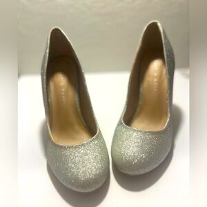 Women's Kelly & Katie Larrissa Silver Glitter Pump Size 6.5 Prom Wedding sparkle